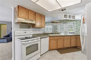 8948 Crest Ln, Fort Myers, FL 33907 - Photo 15