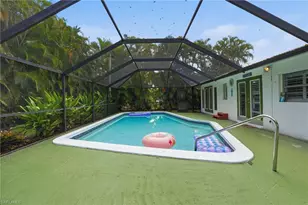 8948 Crest Ln, Fort Myers, FL 33907 - Photo 35