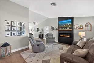 3405 SE 10th Pl, Cape Coral, FL 33904 - Photo 7