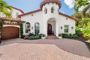 911 Aqua Ln, Fort Myers, FL 33919 - Photo 9