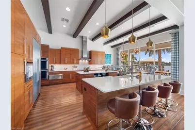 911 Aqua Ln, Fort Myers, FL 33919 - Photo 5