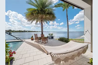 911 Aqua Ln, Fort Myers, FL 33919 - Photo 41