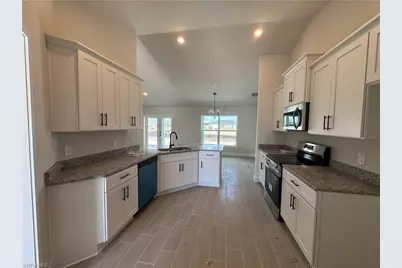 301 NE 14th St, Cape Coral, FL 33909 - Photo 13