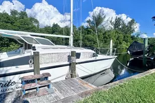 5529 Sir Walter Way, North Fort Myers, FL 33917 - Photo 5