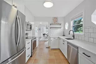 2723 Second St, Fort Myers, FL 33916 - Photo 9