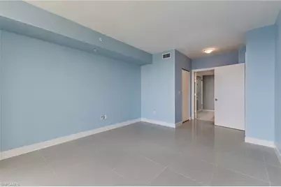 3000 Oasis Grand Blvd #2405, Fort Myers, FL 33916 - Photo 11