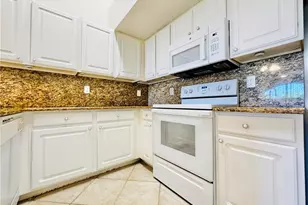 4127 Residence Drive, Fort Myers, FL 33901 - Photo 15