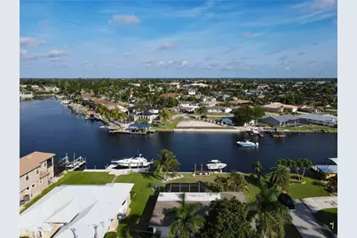 4403 SE 19th Ave, Cape Coral, FL 33904 - Photo 7