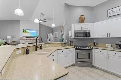 4002 Oasis Blvd, Cape Coral, FL 33914 - Photo 13