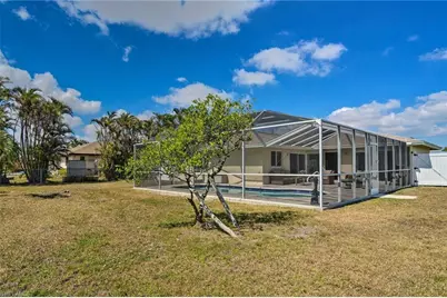 2404 SE 16th St, Cape Coral, FL 33990 - Photo 31