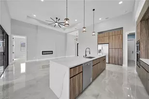 411 NE 25th St, Cape Coral, FL 33909 - Photo 13