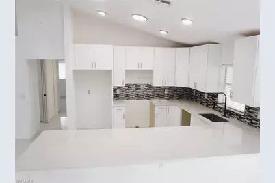 128 SW 34th Pl, Cape Coral, FL 33991 - Photo 5