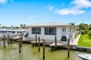 1395 Curlew Ave, Naples, FL 34102 - Photo 1