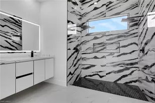 2800 NE 4th Pl, Cape Coral, FL 33909 - Photo 11