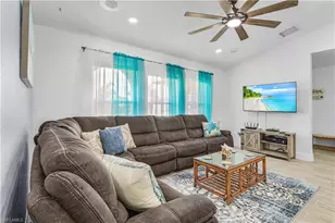 428 SW 37th St, Cape Coral, FL 33914 - Photo 5