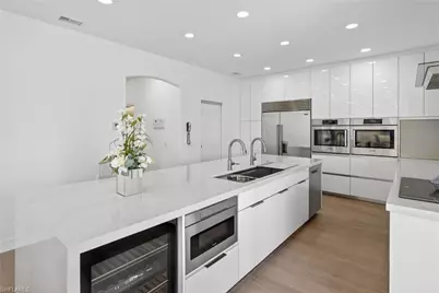 5541 Harborage Dr, Fort Myers, FL 33908 - Photo 9