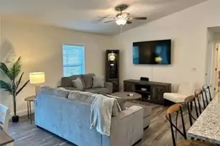 3462 NE 10th Pl, Cape Coral, FL 33909 - Photo 5