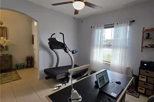 4102 SW 14th Pl, Cape Coral, FL 33914 - Photo 5