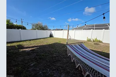 4102 SW 14th Pl, Cape Coral, FL 33914 - Photo 37