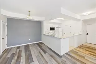 9015 Colby Dr, Fort Myers, FL 33919 - Photo 9