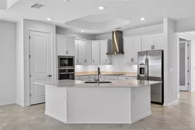 13616 Cerith Ct, Fort Myers, FL 33908 - Photo 7