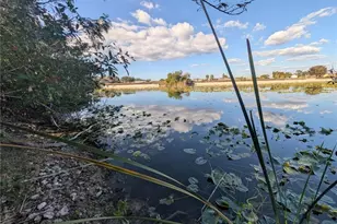 2129 NE 20th Ln, Cape Coral, FL 33909 - Photo 3