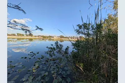 2137 NE 20th Ln, Cape Coral, FL 33909 - Photo 3