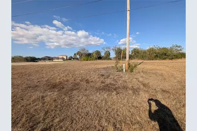 2137 NE 20th Ln, Cape Coral, FL 33909 - Photo 7