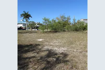 7757 Breakwater Ct, Bokeelia, FL 33922 - Photo 13