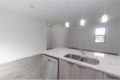 5016 N Dogwood Cir, Labelle, FL 33935 - Photo 9