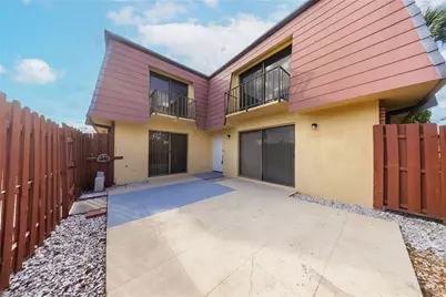 1570 Park Meadows Dr #1, Fort Myers, FL 33907 - Photo 3