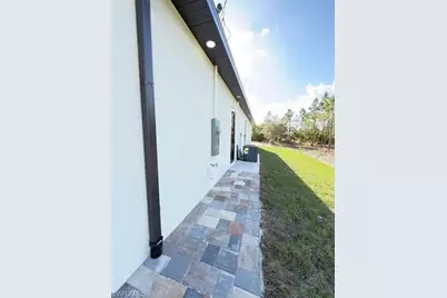 913 Glenn Ave, Lehigh Acres, FL 33972 - Photo 39