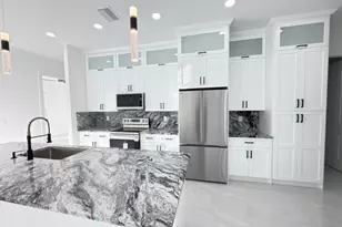 913 Glenn Ave, Lehigh Acres, FL 33972 - Photo 15