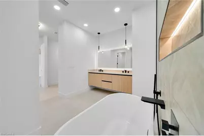 1317 SW 5th Pl, Cape Coral, FL 33991 - Photo 33