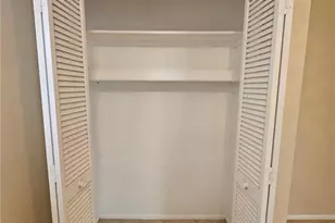 1221 SE 46th Ln, Cape Coral, FL 33904 - Photo 5