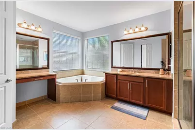 10143 Chesapeake Bay Dr, Fort Myers, FL 33913 - Photo 27