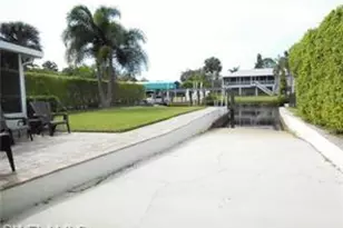 18146 Pioneer Rd, Fort Myers, FL 33908 - Photo 7