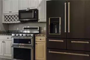 1105 SE 13th St, Cape Coral, FL 33990 - Photo 9