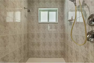 1105 SE 13th St, Cape Coral, FL 33990 - Photo 7