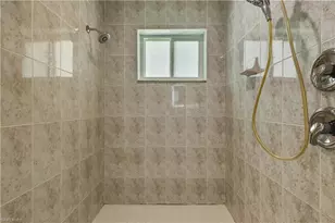 1105 SE 13th St, Cape Coral, FL 33990 - Photo 7