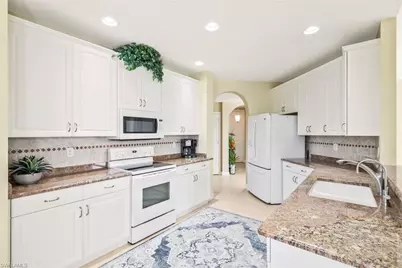 13860 Avon Park Cir #104, Fort Myers, FL 33912 - Photo 7