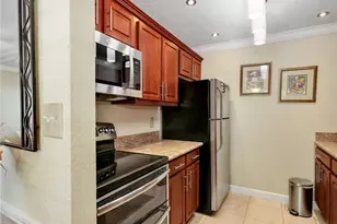 431 Van Buren St, Fort Myers, FL 33916 - Photo 9