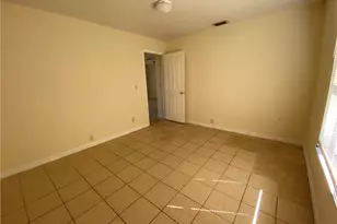 801 SE 5th Ave, Cape Coral, FL 33990 - Photo 9