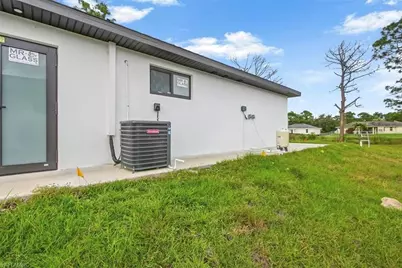 541 Chalet Ave S, Lehigh Acres, FL 33974 - Photo 9