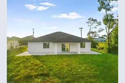 541 Chalet Ave S, Lehigh Acres, FL 33974 - Photo 5