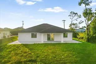 541 Chalet Ave S, Lehigh Acres, FL 33974 - Photo 5