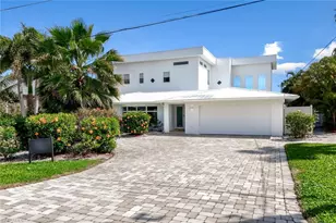 2302 SE 28th St, Cape Coral, FL 33904 - Photo 11