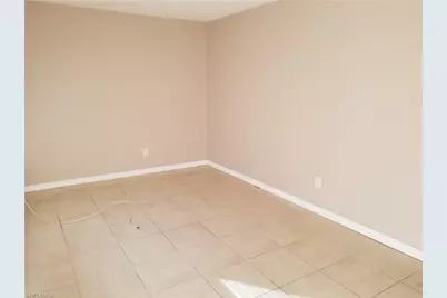 907 Chenault St, Lehigh Acres, FL 33974 - Photo 9