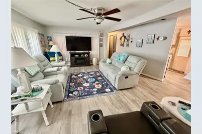 201 Captains Walk, North Fort Myers, FL 33917 - Photo 7