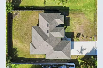 1108 NE 19th Ter, Cape Coral, FL 33909 - Photo 9